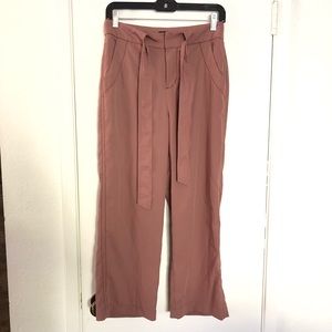 UO BDG mauve pink cropped ankle pants
